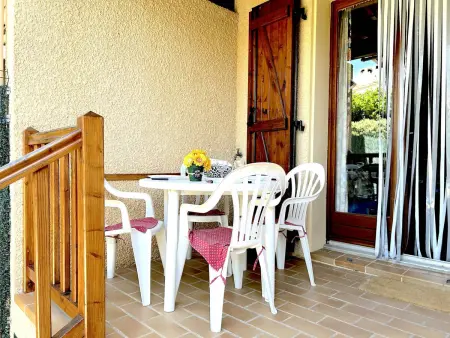 Maison 2 pièces mezzanine, 6 couchages, piscine, tennis, proche plage - Bormes-les-Mimosas - Photo 3