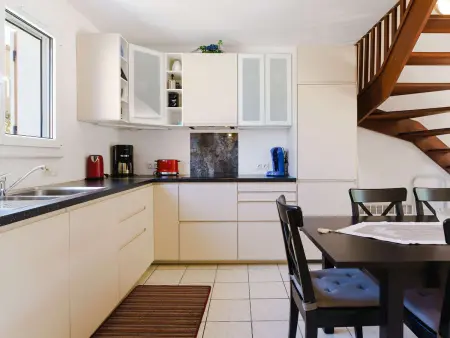 Villa climatisée 4 pièces avec terrasse, WIFI, garage, proche de la plage, animaux acceptés - Photo 2