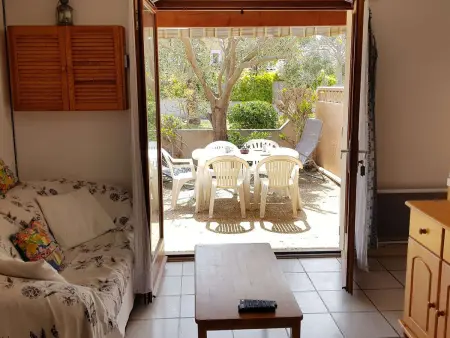 Pavillon 2 pièces avec mezzanine, animaux et parking, proche plage - Photo 2