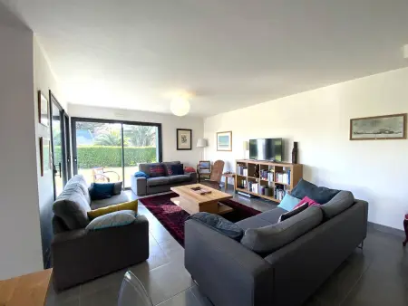 Superbe villa avec WIFI et grand jardin à 300m de la plage à l'Ile Grande, proche Club Nautique - Photo 2