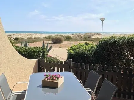 Villa T2, 4 pers, face à la mer, terrasse, parking privé, à 400m des commerces, plage devant! - Photo 13