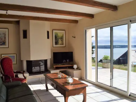 Grande maison à Trébeurden avec WIFI, vue mer, jardin et BBQ, 900m de la plage, 9 pers - Photo 2