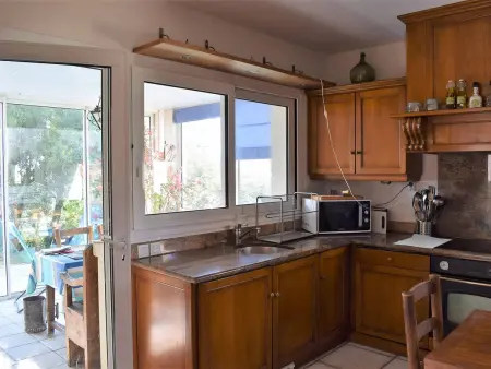 Grande maison à Trébeurden avec WIFI, vue mer, jardin et BBQ, 900m de la plage, 9 pers - Photo 9