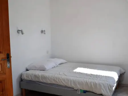 Grande maison à Trébeurden avec WIFI, vue mer, jardin et BBQ, 900m de la plage, 9 pers - Photo 16