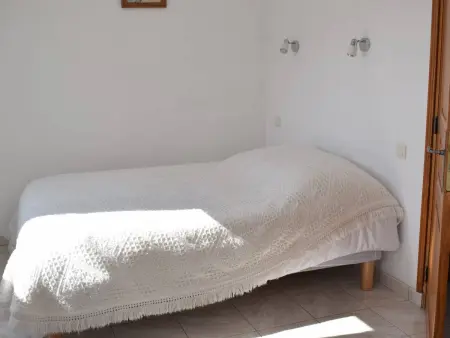 Grande maison à Trébeurden avec WIFI, vue mer, jardin et BBQ, 900m de la plage, 9 pers - Photo 17