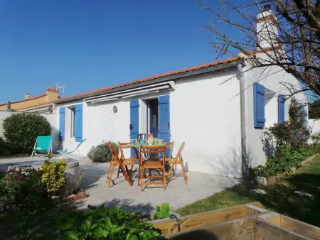 Maison rénovée 3 pièces avec jardin clos, à 700m des plages et 400m du centre de l'Épine - Photo 2