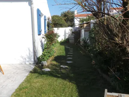 Maison rénovée 3 pièces avec jardin clos, à 700m des plages et 400m du centre de l'Épine - Photo 4