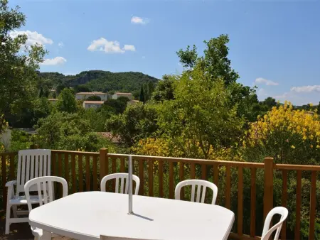 Maison climatisée 5 pers avec terrasse, parking, WiFi, et équipements complets dans quartier calme - Photo 5