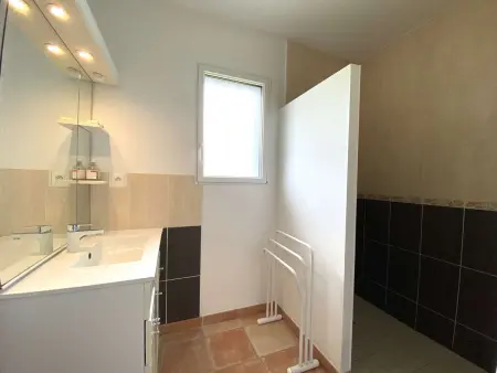 Maison 3* rénovée, proche plage et sentier des douaniers, 4 pers, WIFI, parking, jardin, BBQ - Photo 4