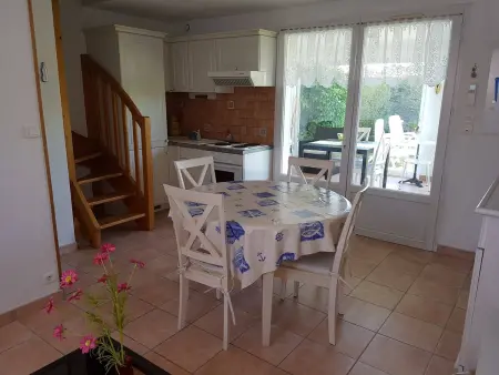 Maison climatisée avec jardin, proche plage et commerces, animaux acceptés - Photo 2