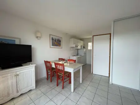 Maison Duplex avec Piscines à Salavas - 6 Personnes, Animaux Admis, Parking, Terrasse et WiFi - Photo 1