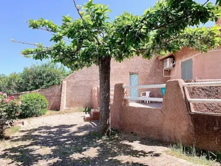 Mini-Villa rénovée, pieds dans l'eau, climatisée, jardin ombragé, accès direct mer, 2-4 pers - Photo 12
