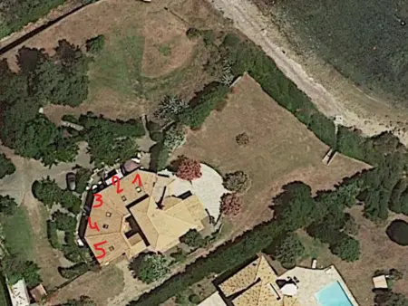 Mini-Villa Climatisée avec Accès Direct à la Plage - Grand Jardin Ombragé, Près de Favone - Photo 10