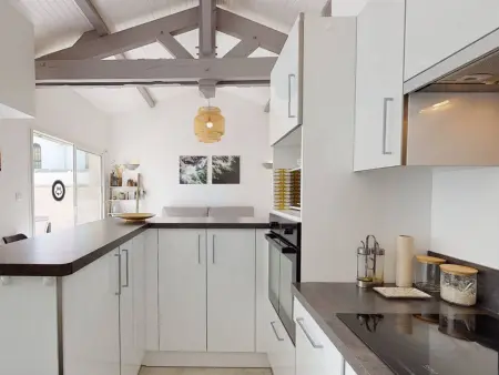 Villa confortable avec piscine, proche plage, 3 chambres, grand séjour, patio, WIFI, équipement complet - Photo 5
