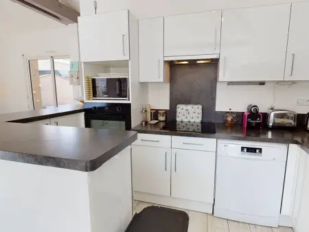 Villa confortable avec piscine, proche plage, 3 chambres, grand séjour, patio, WIFI, équipement complet - Photo 6