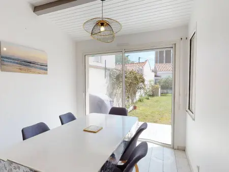 Villa confortable avec piscine, proche plage, 3 chambres, grand séjour, patio, WIFI, équipement complet - Photo 7