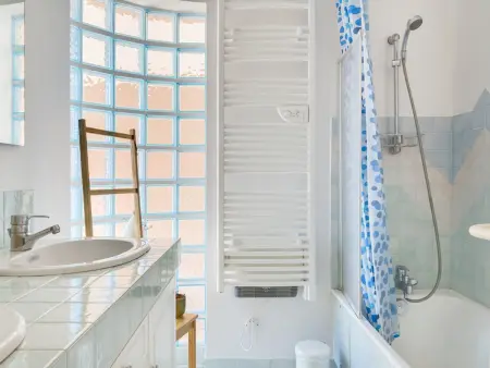 Villa confortable avec piscine, proche plage, 3 chambres, grand séjour, patio, WIFI, équipement complet - Photo 12