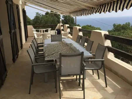 Belle villa, proche plage et commerces, clim, jardin, terrasse avec BBQ, jusqu'à 12 pers. - Photo 2