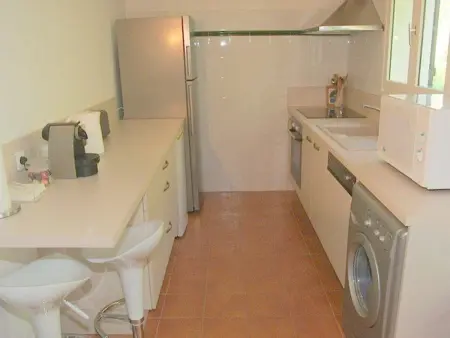 Belle villa, proche plage et commerces, clim, jardin, terrasse avec BBQ, jusqu'à 12 pers. - Photo 10