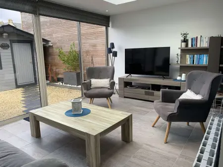 Maison rénovée 3*, exposée Sud, cour fermée, près du centre de Trégastel, avec vélo et équipements bébé - Photo 7