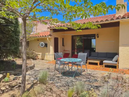 Villa agréable avec piscine commune et parking, à proximité de la plage - Photo 8