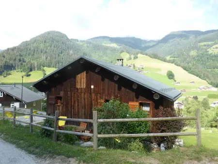 Chalet familial calme pour 7/8 pers, 3 chambres, proche des pistes, bien équipé et animé, 2 étoiles - Photo 6