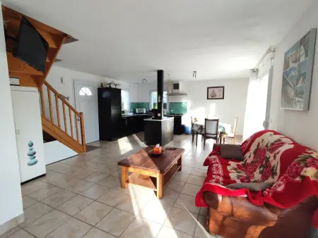 Maison à 210m de la plage avec jardin clos, terrasse et parking privé sur l'Île Grande - Photo 8