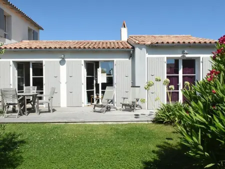 Charmante Maison avec Jardin, à Proximité du Centre des Portes-en-Ré, 3 Chambres, WIFI - Photo 2