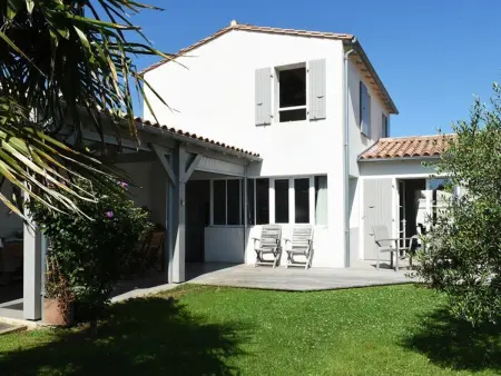Charmante Maison avec Jardin, à Proximité du Centre des Portes-en-Ré, 3 Chambres, WIFI - Photo 3