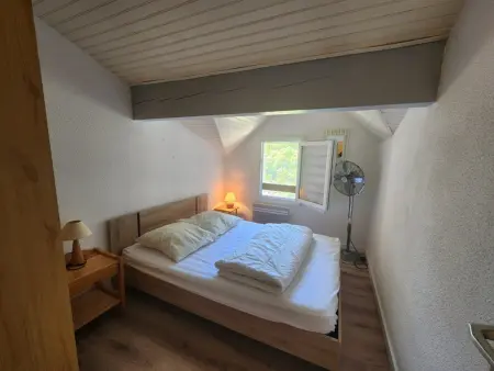 Villa patio proche plage avec piscine collective, cour aménagée et parking privé - Photo 8