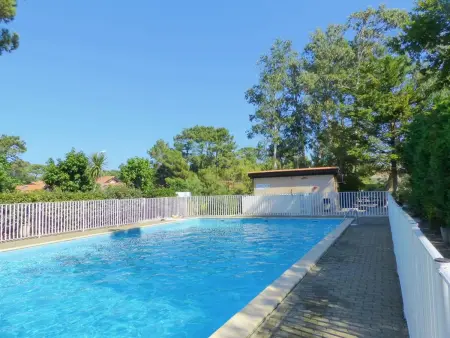 Villa patio proche plage avec piscine collective, cour aménagée et parking privé - Photo 11