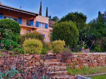 Villa climatisée Roquebrune 5 pièces, 8 couchages, piscine privée, proche plage - Photo 1