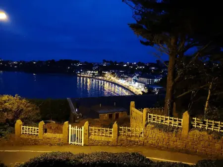 Charmante maison bretonne avec jardin clos, parking, WiFi, à 900m de la plage - Trégastel - Photo 20