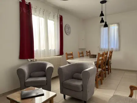 Maison confortable à Villard-de-Lans - 8 couchages, WiFi, parking gratuit, proche des pistes et du centre. - Photo 3