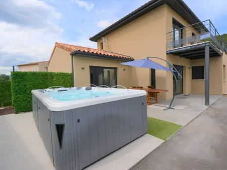 Villa 4 Suites avec Spa de Nage, Terrasse et Clim - Proche Centre Ruoms - Photo 1