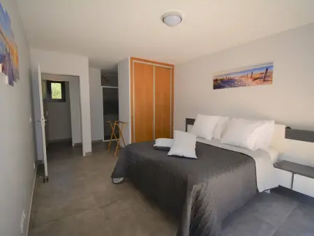 Villa 4 Suites avec Spa de Nage, Terrasse et Clim - Proche Centre Ruoms - Photo 10