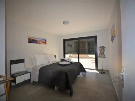Villa 4 Suites avec Spa de Nage, Terrasse et Clim - Proche Centre Ruoms - Photo 11