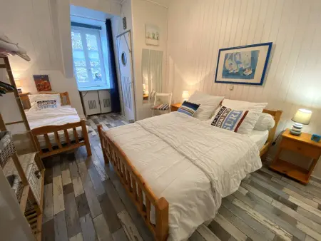 Maison de pêcheur rénovée avec cour et wifi, à 100m du port de Perros-Guirec - Photo 4