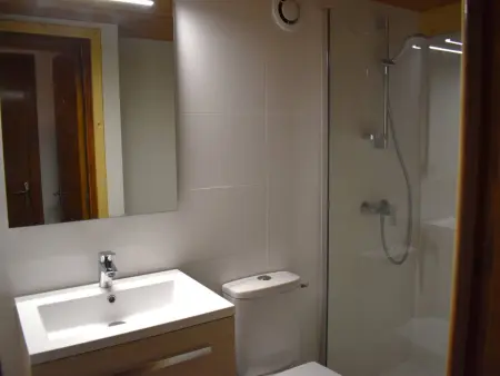 Chalet en Pierre avec Cheminée, 3 Chambres & Balcon, WIFI, Bolquère - 7 pers - Photo 7