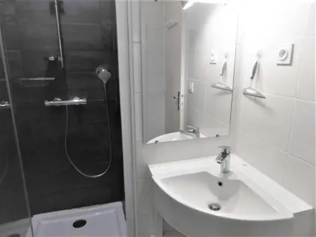 Maison 5 pièces, 9 pers, jardin clos, animaux admis, parking - Photo 16