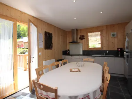Chalet 4* avec Terrasse Panoramique, WiFi et Parking, 8 Pers. - Photo 4