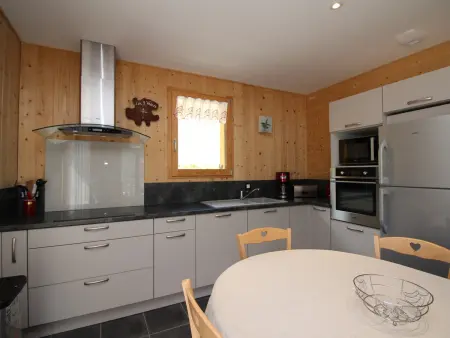 Chalet 4* avec Terrasse Panoramique, WiFi et Parking, 8 Pers. - Photo 5