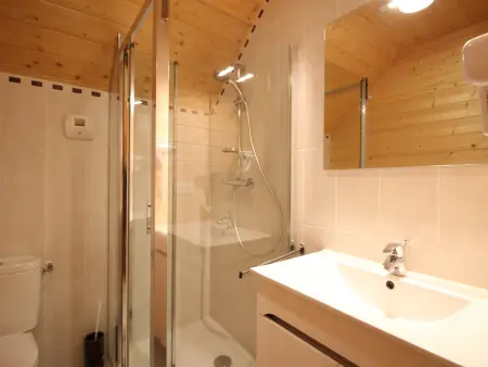 Chalet mitoyen avec terrasse, 2 chambres, parking privé - Photo 10