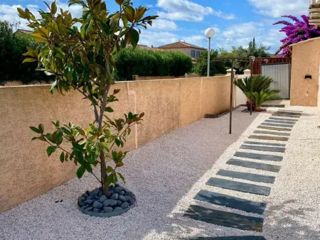 Maison climatisée à Mèze avec jardin et parking privatif - Photo 2