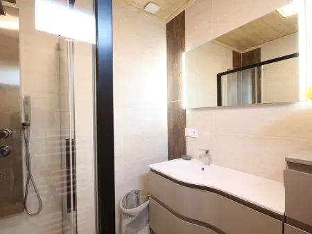 Splendide chalet 5 chambres avec terrasse, garage et wifi au Mont-Dore - Photo 9