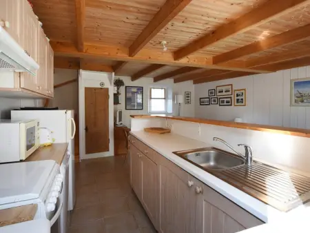 Maison de Charme avec Cour, 2 Chambres, Cuisine Équipée, Proche Village St Clément des Baleines - Photo 22