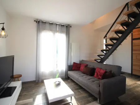 Maison confortable à La Bourboule - 8 pers, vue dégagée, parking, moderne, proche centre - Photo 4
