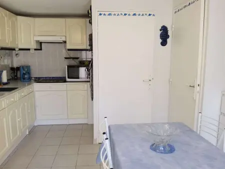 Maison 3 pièces, 5 couchages avec terrasse et piscine, parking privé, à Marseillan - Photo 3