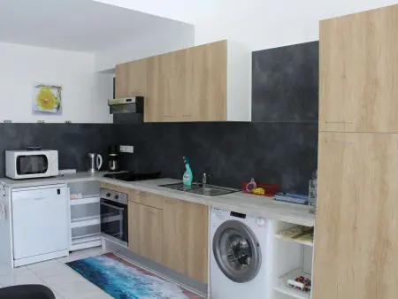Maison familiale rénovée, à 100m de la plage, terrasse, garage, wifi, au centre de Port-la-Nouvelle - Photo 3