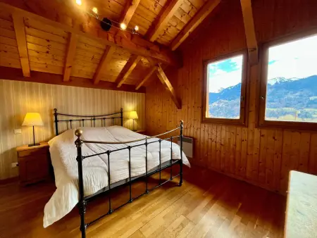 Chalet Savoyard avec Poêle à Bois et Vue sur Grand Massif - Photo 10
